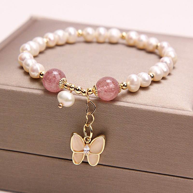 Bracelet en perles d’eau douce, quartz fraise et opale – Papillon délicat
