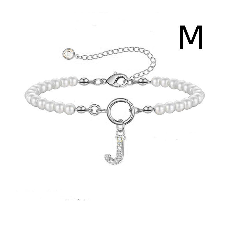Bracelet initial – Perles 6 mm et pendentif lettre A-Z