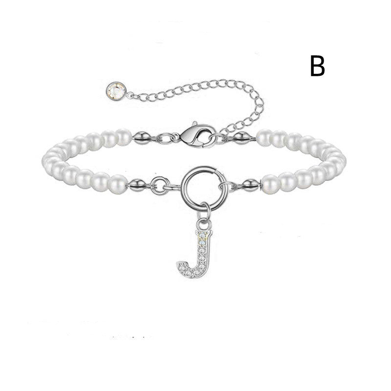 Bracelet initial – Perles 6 mm et pendentif lettre A-Z