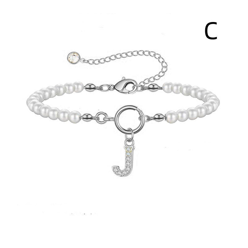 Bracelet initial – Perles 6 mm et pendentif lettre A-Z