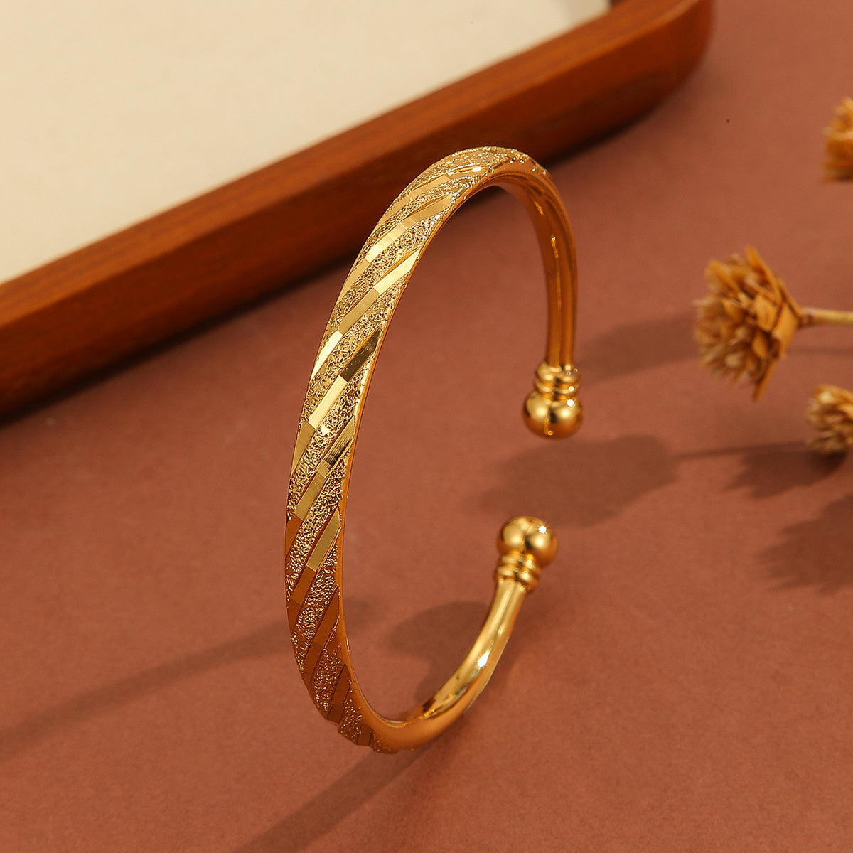 Bracelet délicat plaqué or – Vintage et raffiné