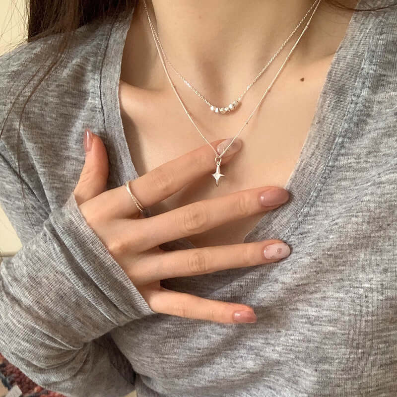 Collier Double Couches Croix en Opale – Élégance Moderne et Raffinée - 𝓑𝓲𝓳𝓸𝓾𝔁𝓒𝓪𝓮𝓵𝔂𝓼 - Collier - 𝓑𝓲𝓳𝓸𝓾𝔁𝓒𝓪𝓮𝓵𝔂𝓼 -