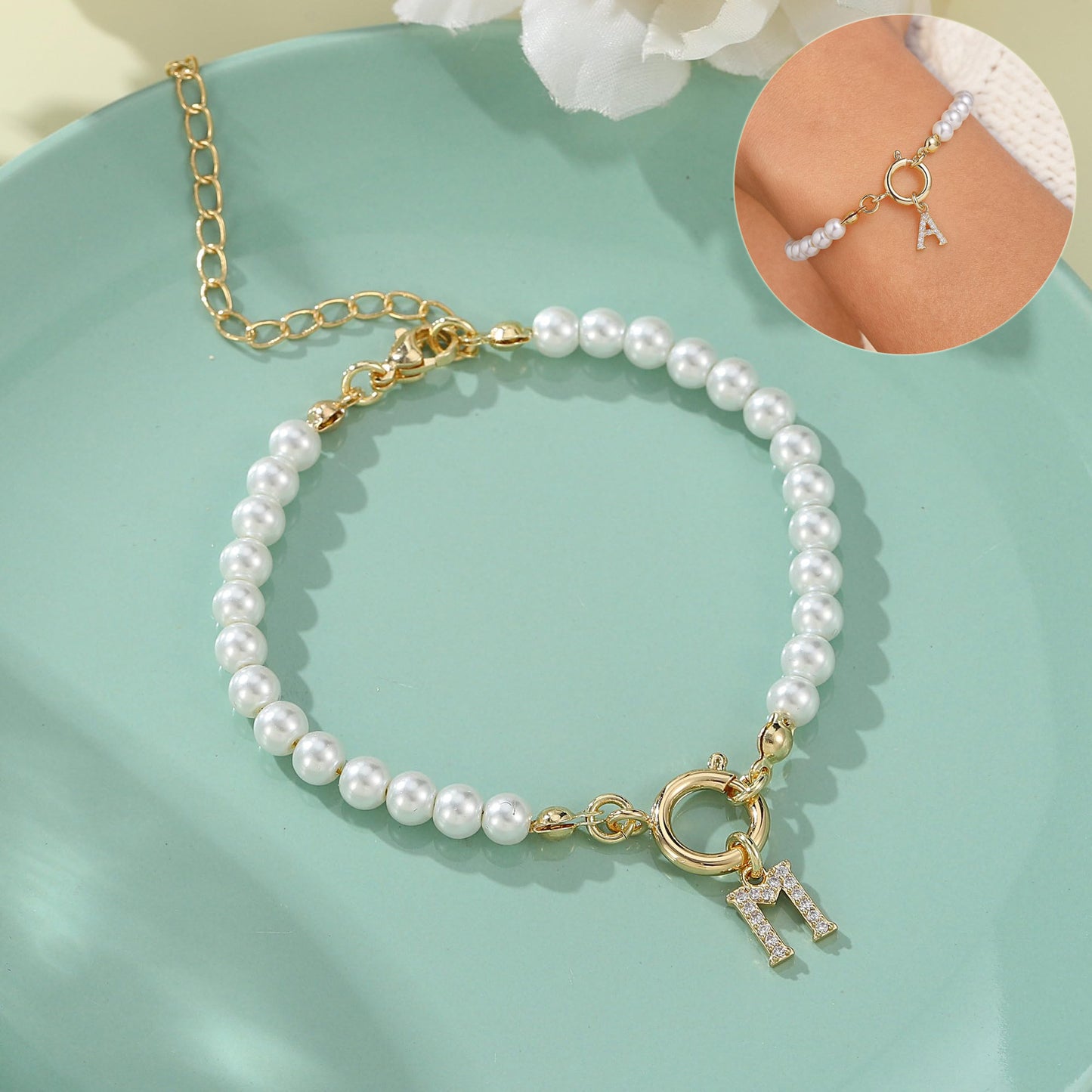 Bracelet initial – Perles 6 mm et pendentif lettre A-Z