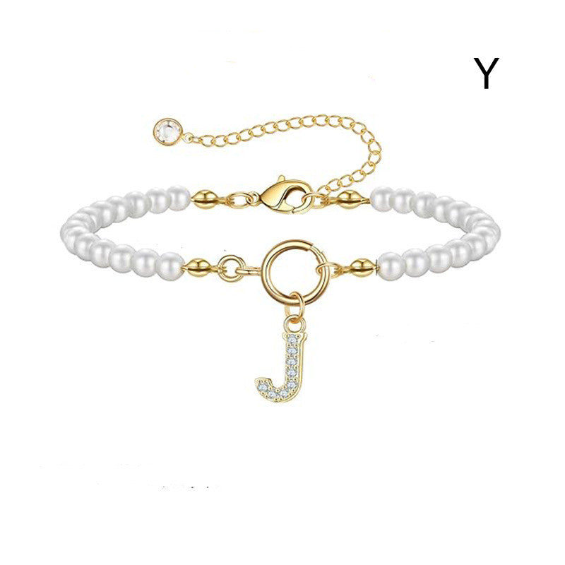 Bracelet initial – Perles 6 mm et pendentif lettre A-Z