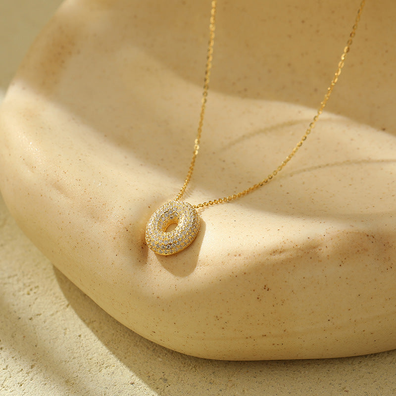 Collier Lettres Bubble en Acier Inoxydable – Élégance et Modernité