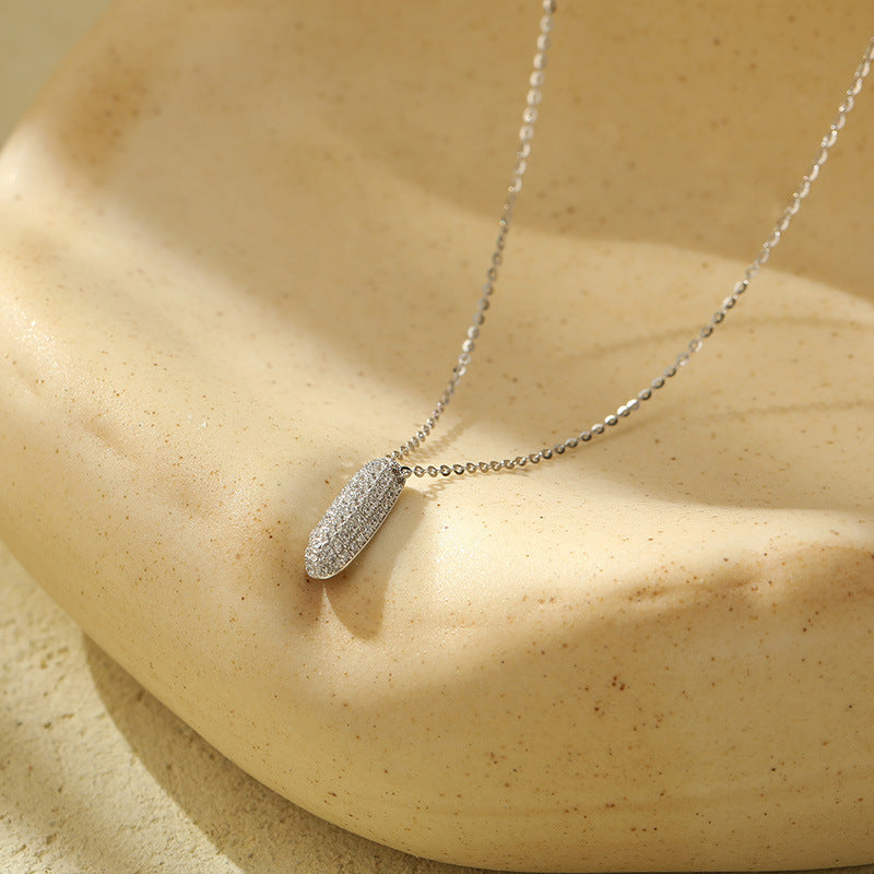 Collier Lettres Bubble en Acier Inoxydable – Élégance et Modernité