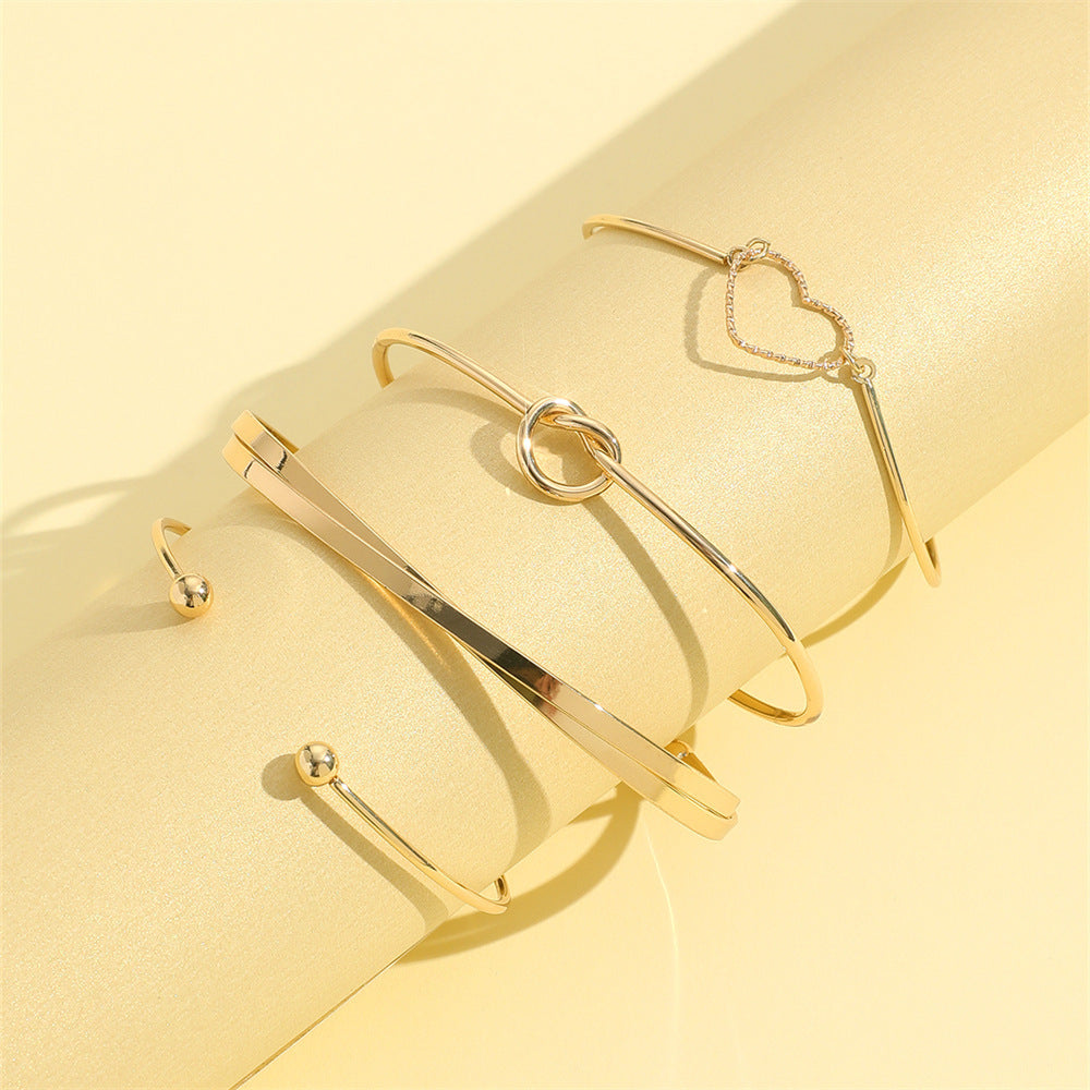 Bracelet vintage plaqué or – Cœur, lettres et cristaux pour femme
