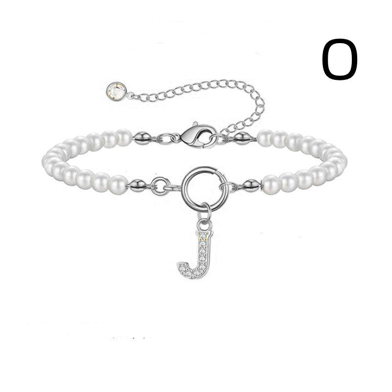 Bracelet initial – Perles 6 mm et pendentif lettre A-Z