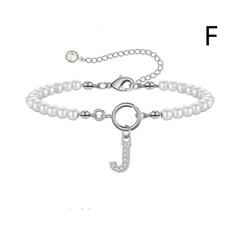 Bracelet initial – Perles 6 mm et pendentif lettre A-Z