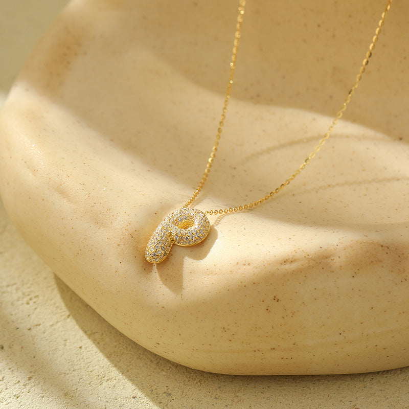 Collier Lettres Bubble en Acier Inoxydable – Élégance et Modernité