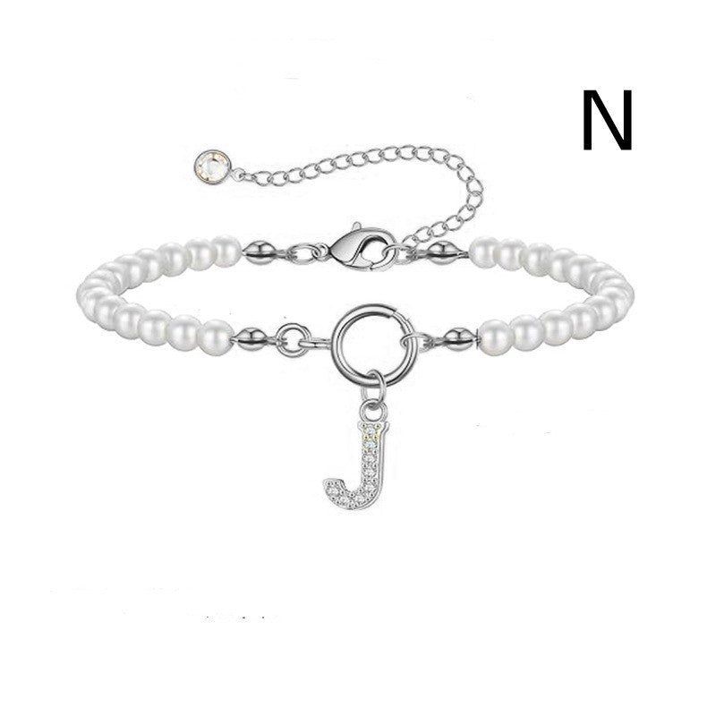 Bracelet initial – Perles 6 mm et pendentif lettre A-Z