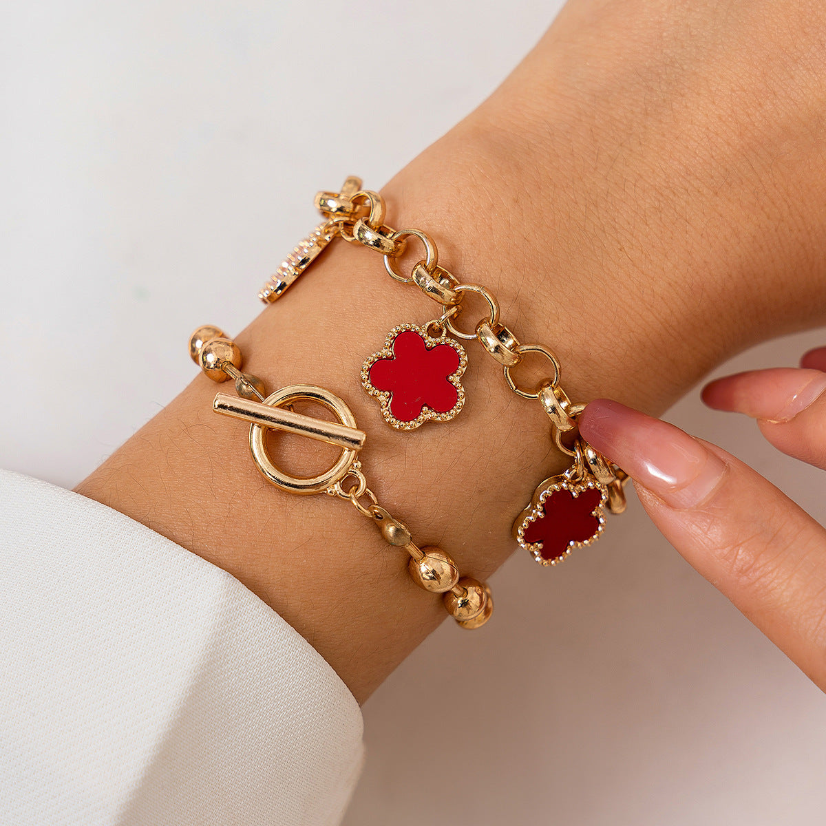 Bracelet Chaîne Luxueux avec Strass Étincelants – Élégance Moderne