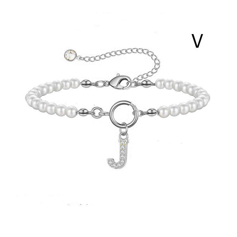 Bracelet initial – Perles 6 mm et pendentif lettre A-Z