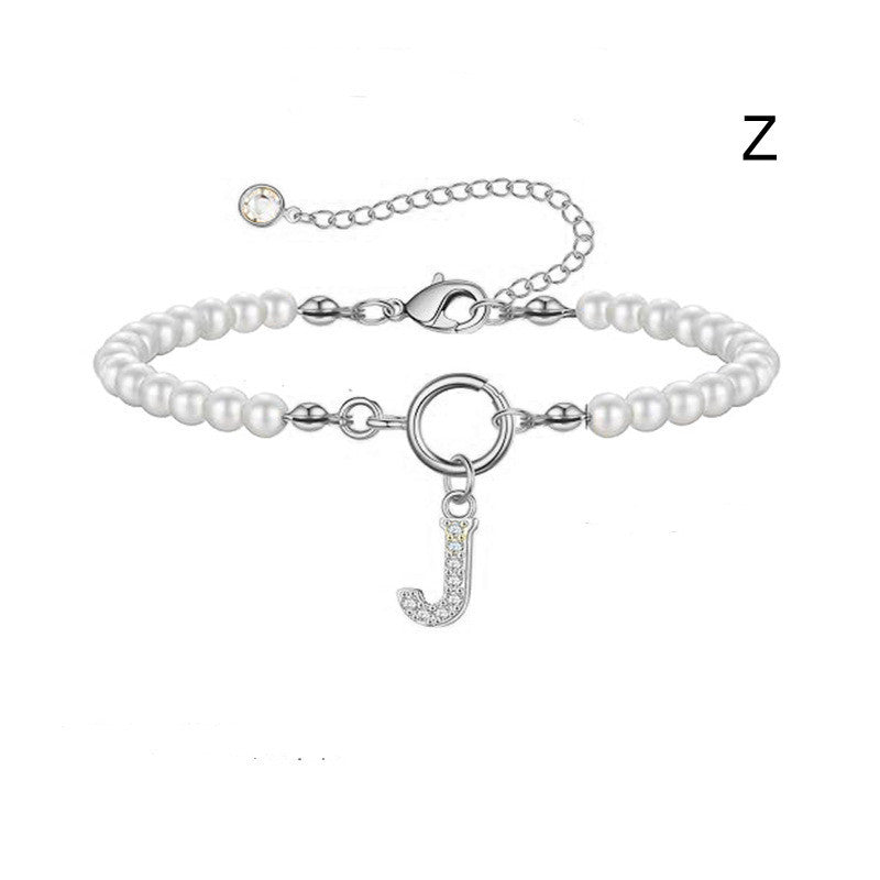 Bracelet initial – Perles 6 mm et pendentif lettre A-Z