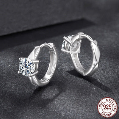 Boucles d'oreilles Moissanite 50 Points en Argent 925 – Luxe Abordable - 𝓑𝓲𝓳𝓸𝓾𝔁𝓒𝓪𝓮𝓵𝔂𝓼 - Boucle d'oreilles - 𝓑𝓲𝓳𝓸𝓾𝔁𝓒𝓪𝓮𝓵𝔂𝓼 - 