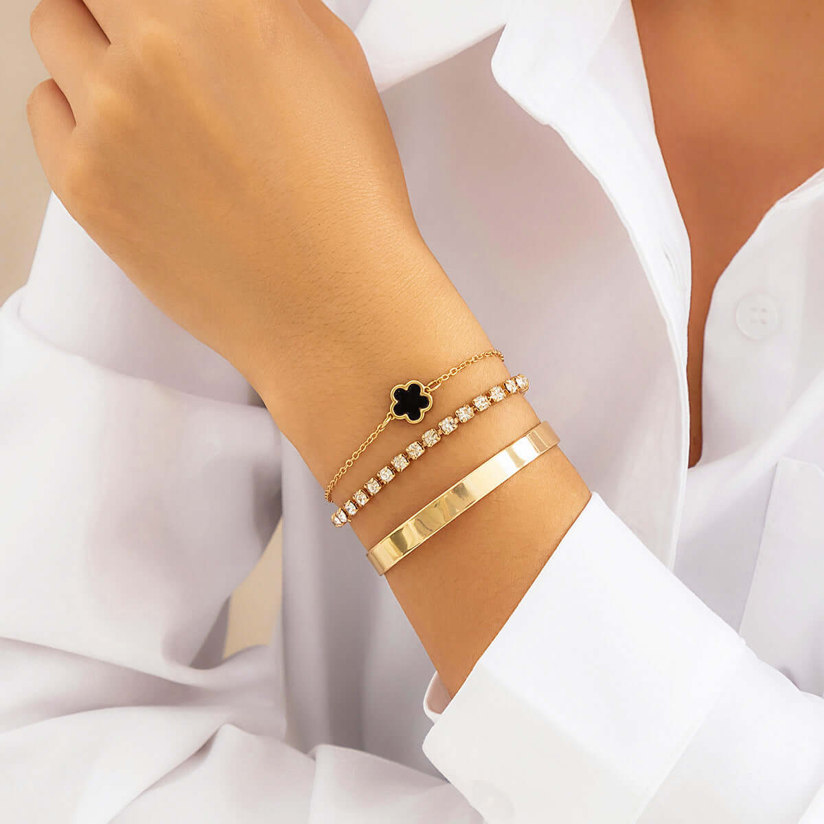 Bracelet Chaîne Luxueux avec Strass Étincelants – Élégance Moderne - 𝓑𝓲𝓳𝓸𝓾𝔁𝓒𝓪𝓮𝓵𝔂𝓼 - bracelet - 𝓑𝓲𝓳𝓸𝓾𝔁𝓒𝓪𝓮𝓵𝔂𝓼 -