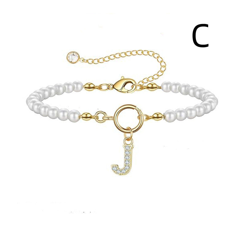 Bracelet initial – Perles 6 mm et pendentif lettre A-Z