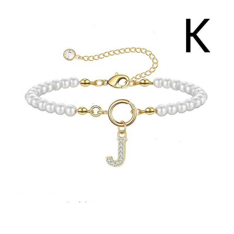 Bracelet initial – Perles 6 mm et pendentif lettre A-Z